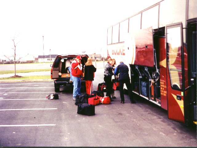 packing luggage in Wapakoneta