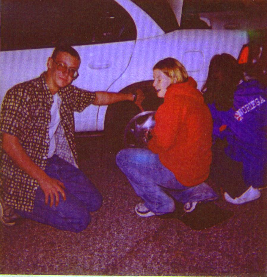 changing tire.7